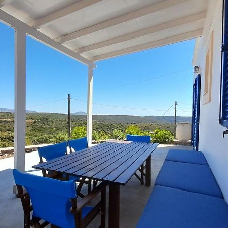 Вилла Tsipouras House Kythira Town Экстерьер фото