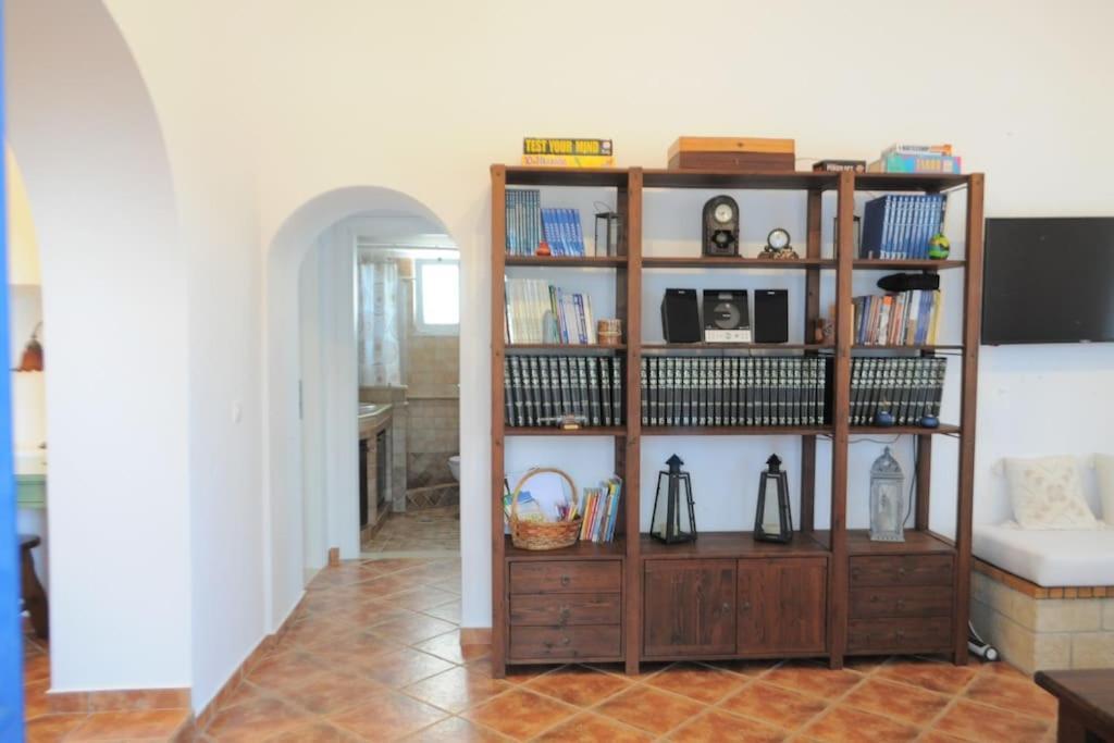 Вилла Tsipouras House Kythira Town Экстерьер фото